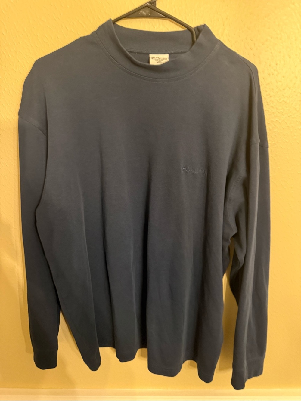 Columbia Navy Long-Sleeve Crewneck Pullover